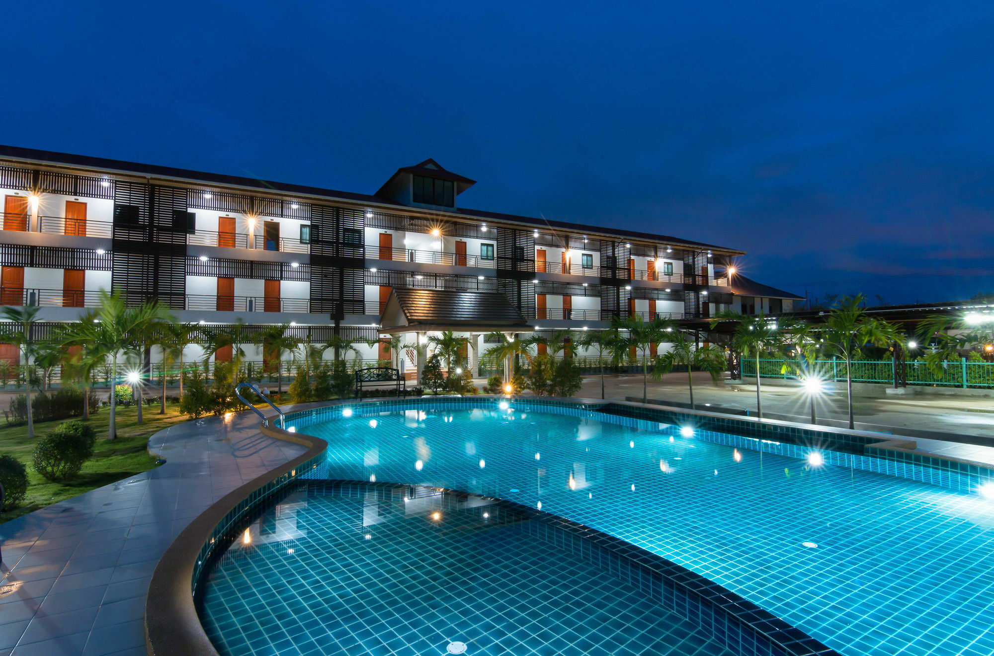 Samrong Garden Udon Thani Exterior foto